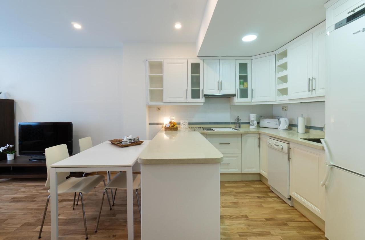 Malaga Centro Maria Zambrano Apartment Ngoại thất bức ảnh